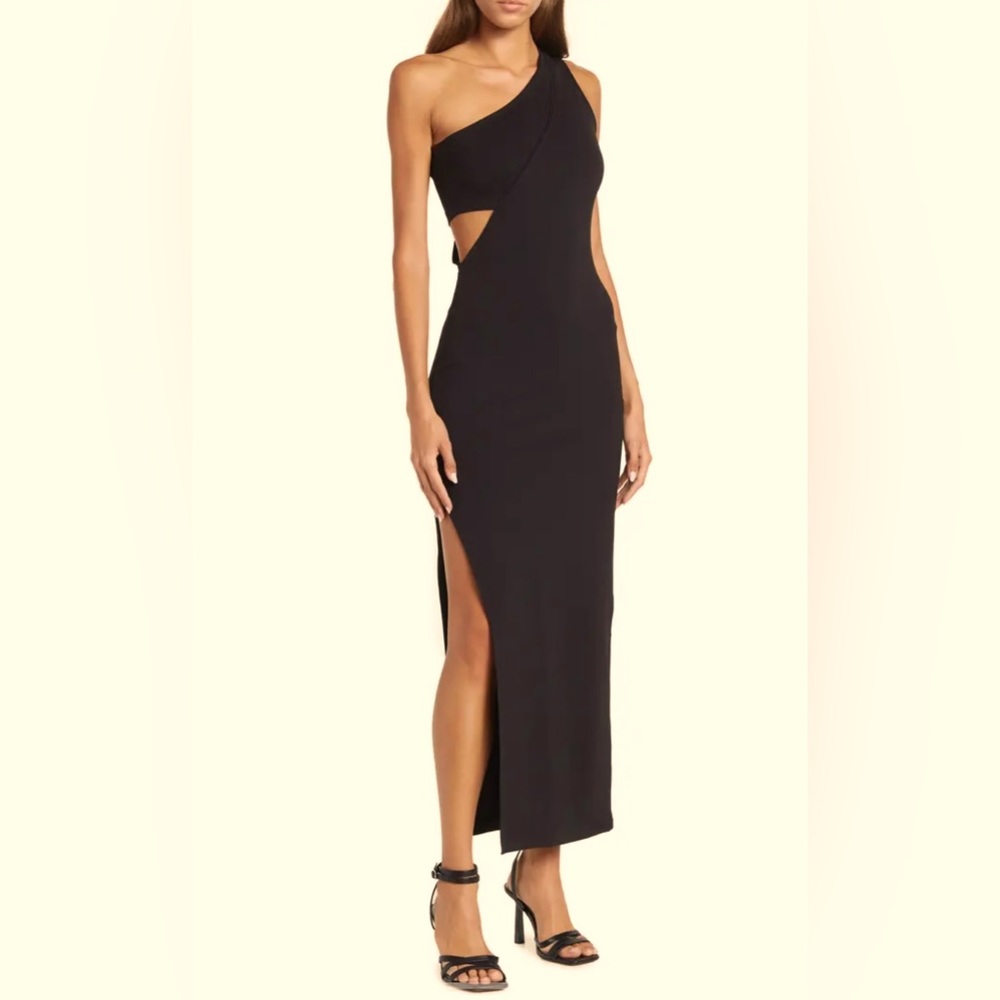Socialite One-Shoulder, Asymmetrical, Side Cutout Black Dress. Size L.